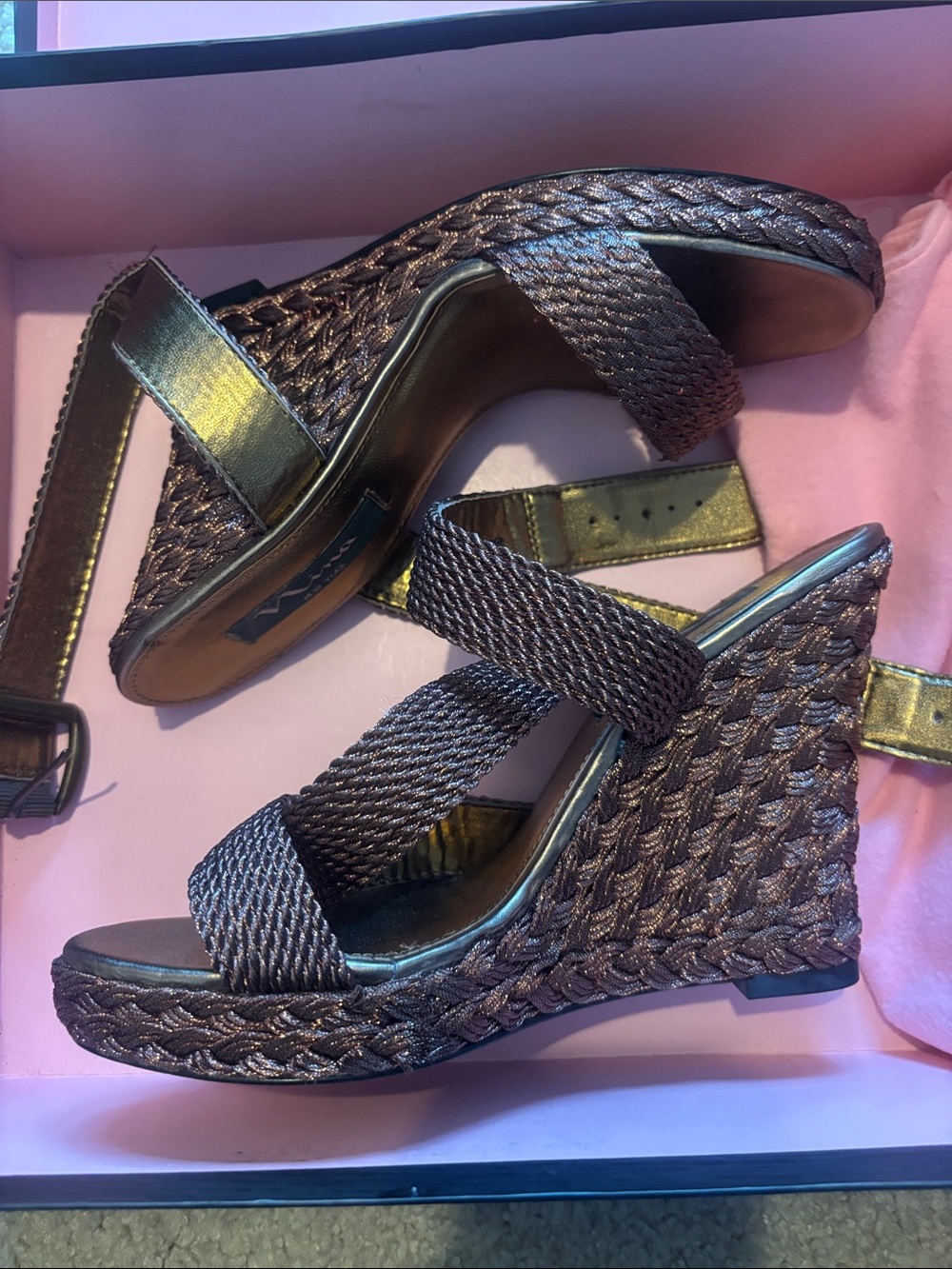 Nina Women's Black Shoe Box with Pink Logo - Picture 2 of 4